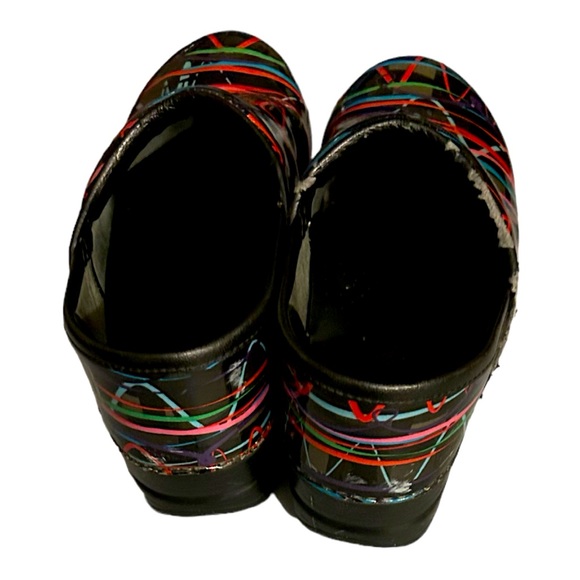 Dansko nursing clogs/shoes in size 6.5 (37). Good pre-owned condition. - Picture 3 of 5